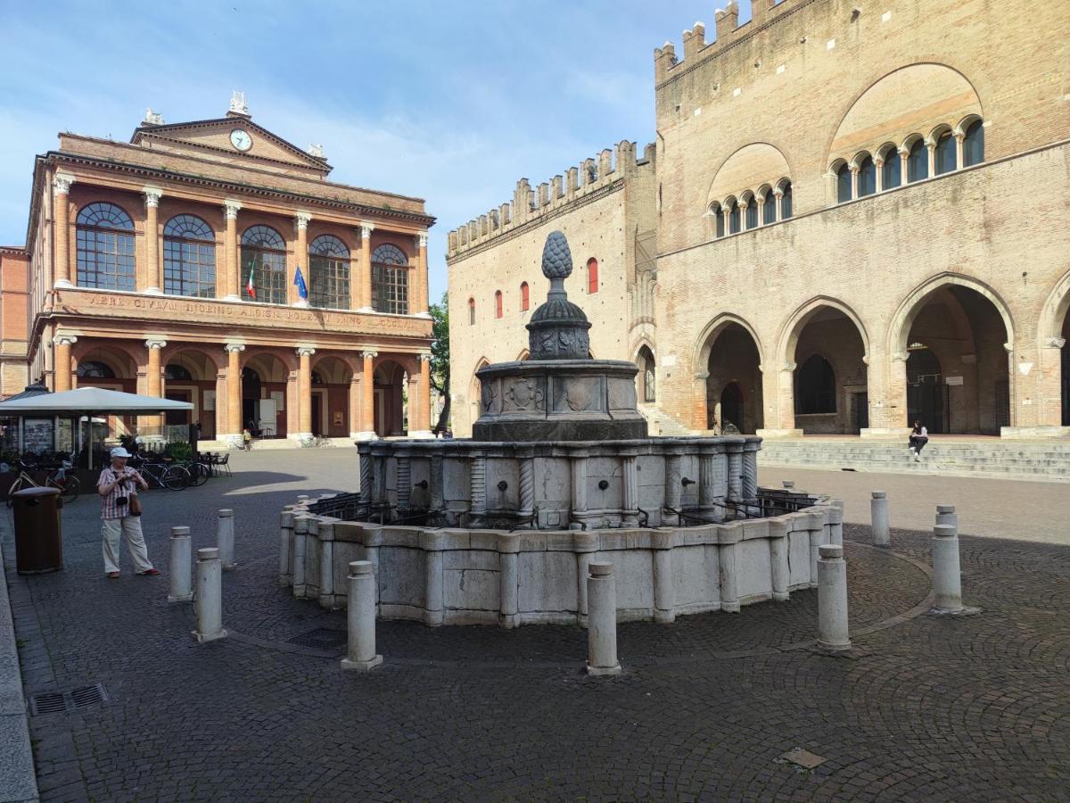 Appartamento In Piazza Cavour Centro Storico Rimini Exterior photo